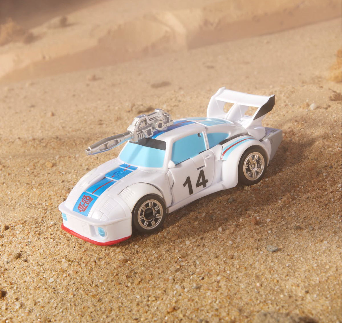 Transformers Studio Series Deluxe Class Transformers: The Movie Autobot Jazz by Hasbro
