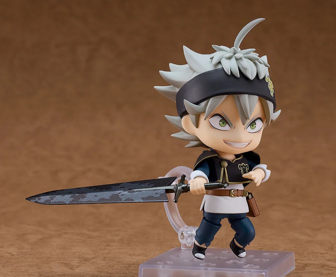 Nendoroid No. 2659 Asta w/Bonus Round Base Black Clover