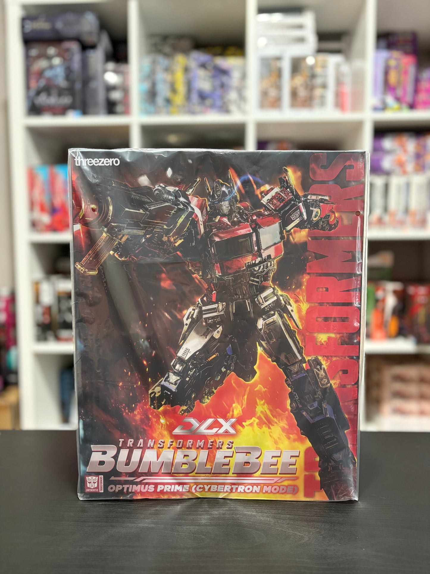 Transformers: Bumblebee Optimus Prime Cybertron Mode DLX by Threezero