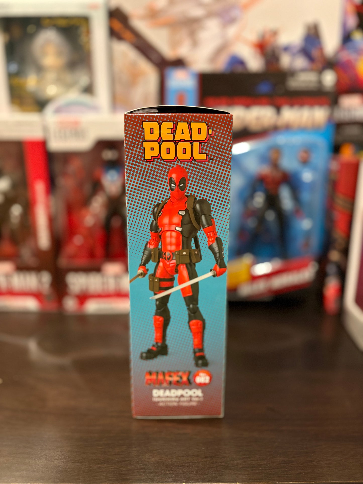 MAFEX 82 DEADPOOL GURIHIRU ART Ver. By Medicom