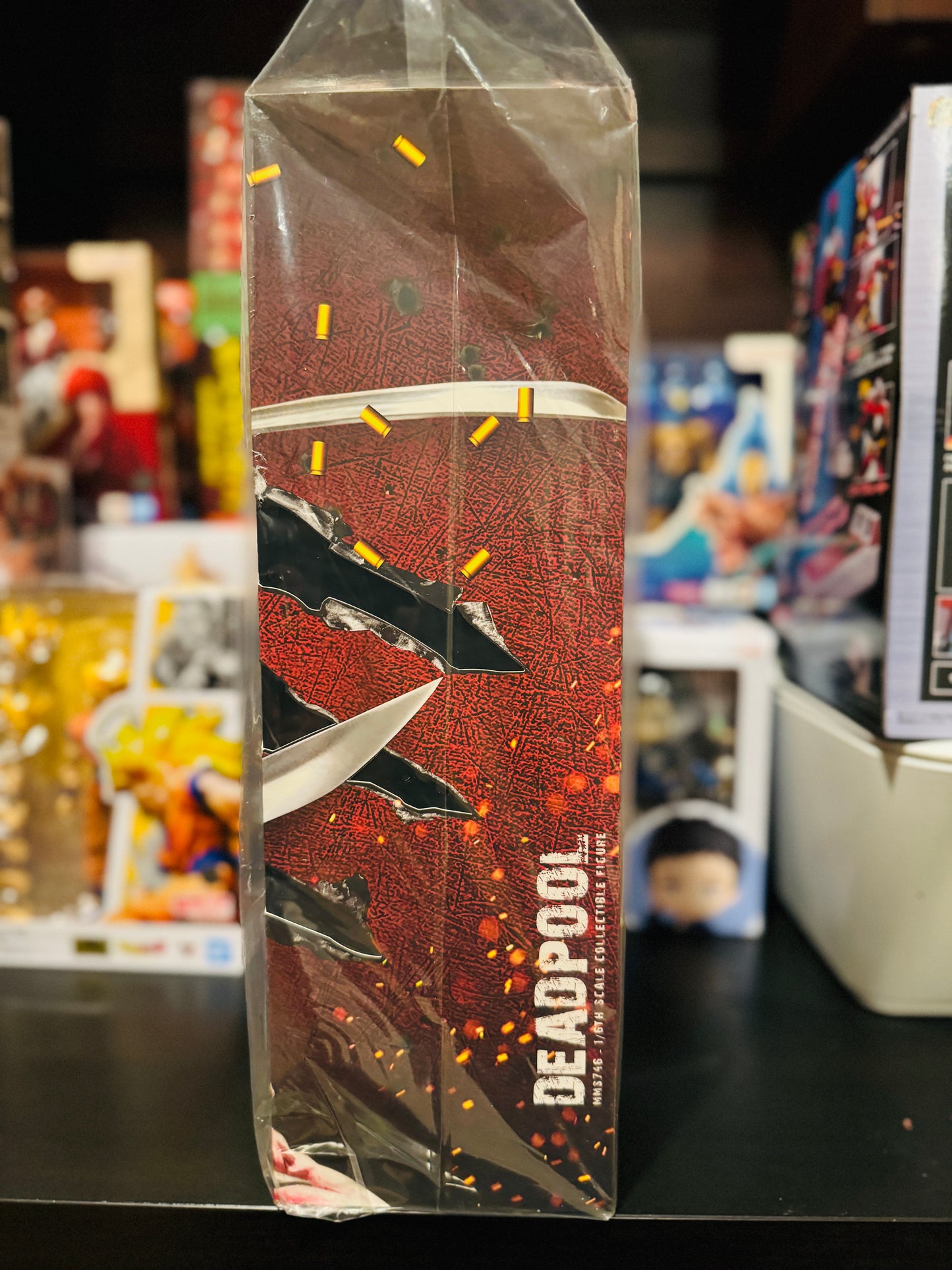 Hot toys Deadpool (Deadpool & Wolverine) 1/6 scale STANDARD ver.