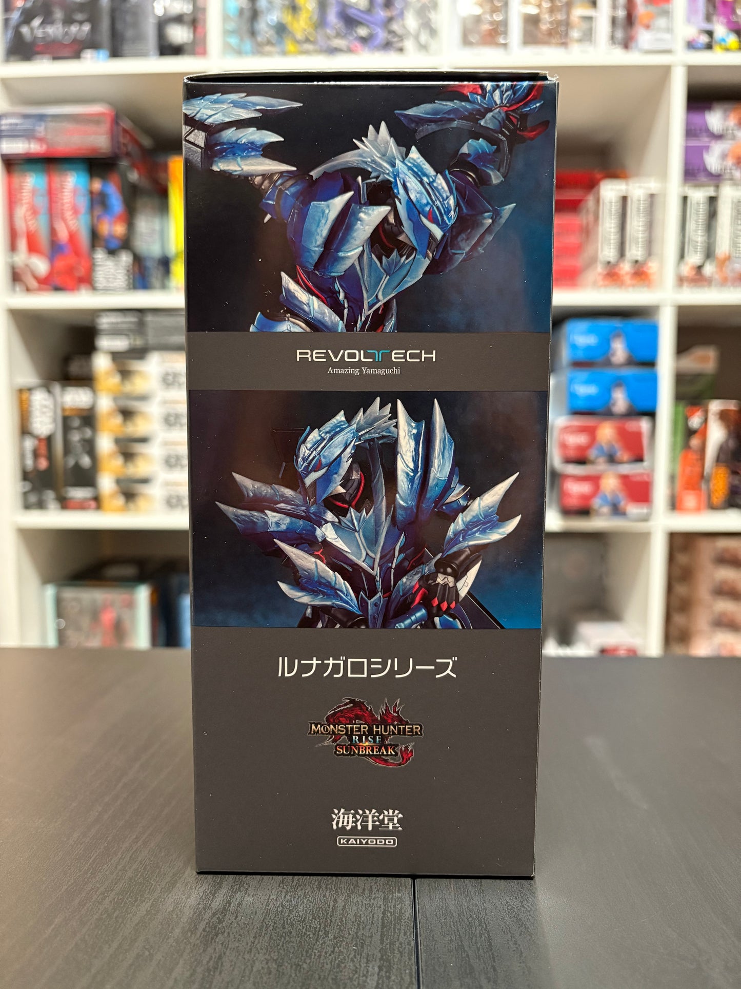 Revoltech Amazing Yamaguchi Lunagaron Monster Hunter Rise Series