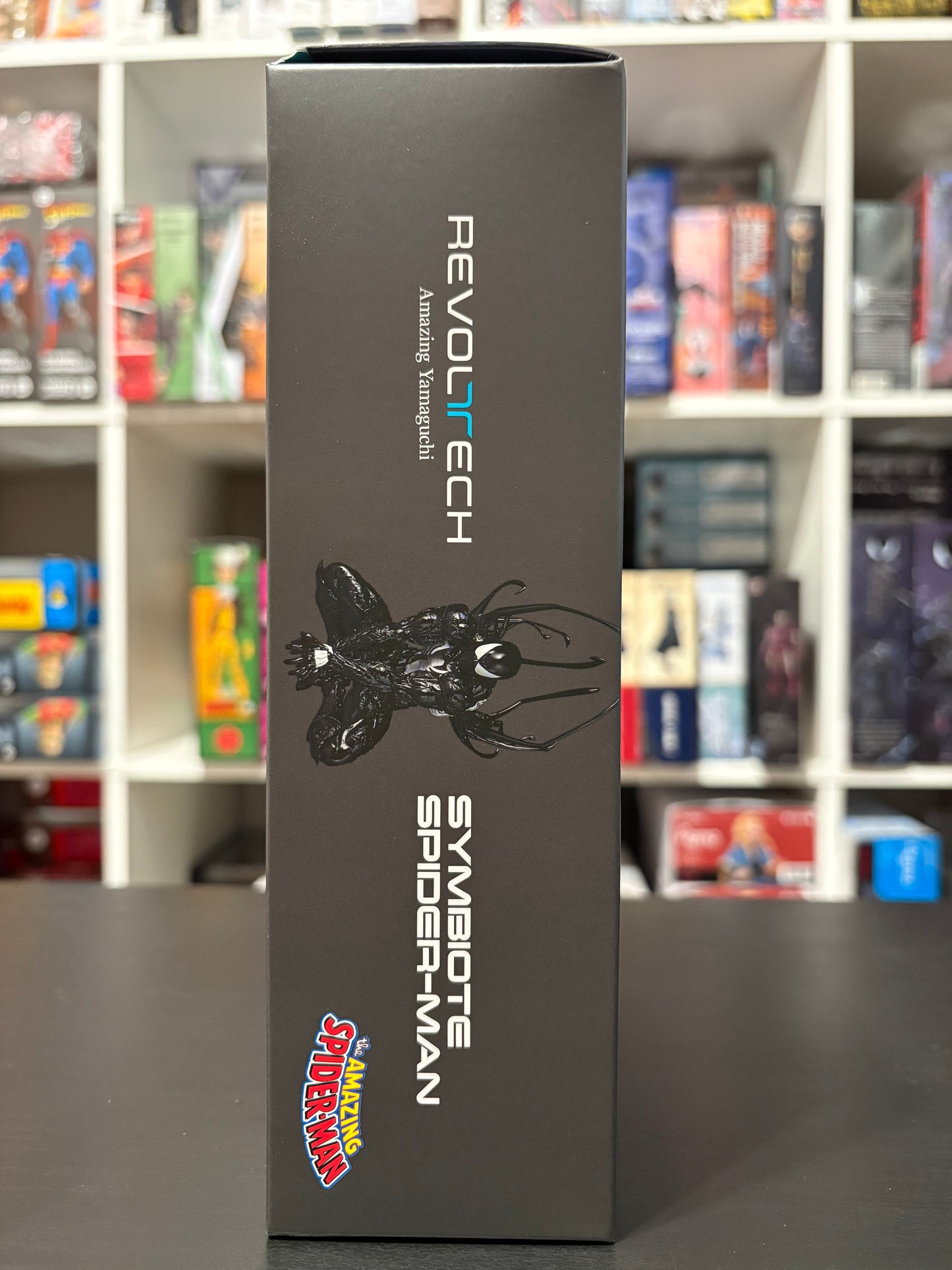 (Limit 1 per costumer) Revoltech Amazing Yamaguchi Symbiote Spider-Man with Limited Bonus Item by Kaiyodo