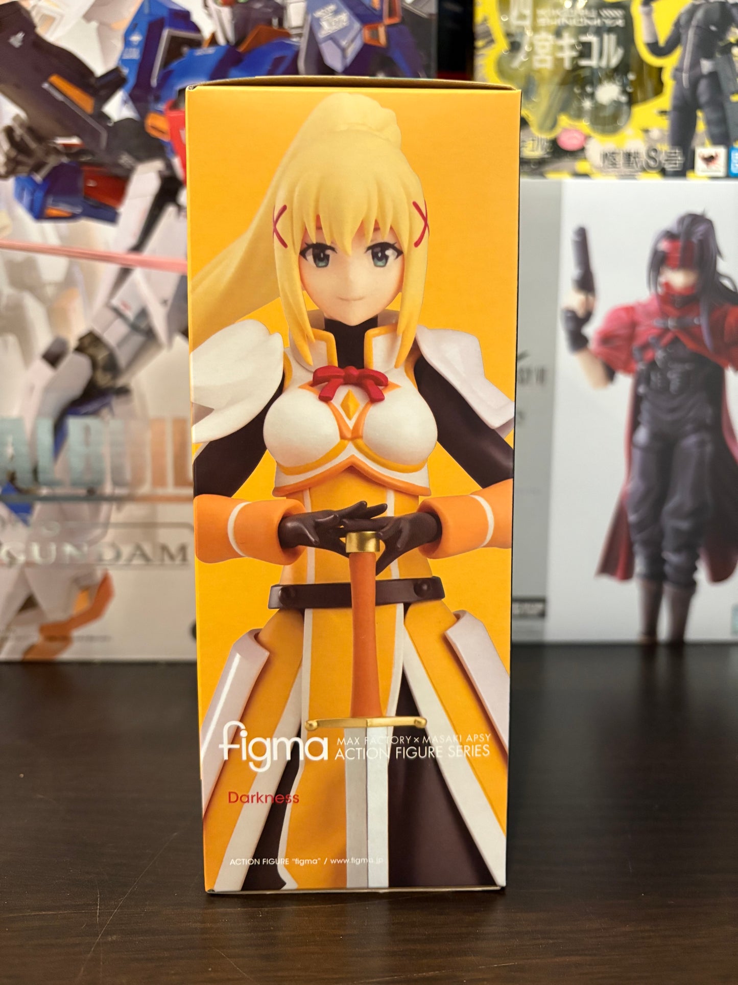 KonoSuba Figma No.450 Darkness with *Bonus faceplate* by Max Factory