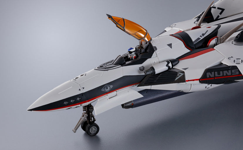VF-171EX Armored Nightmare Plus EX (Alto Saotome Machine) Revival Ver. Dx Chogokin