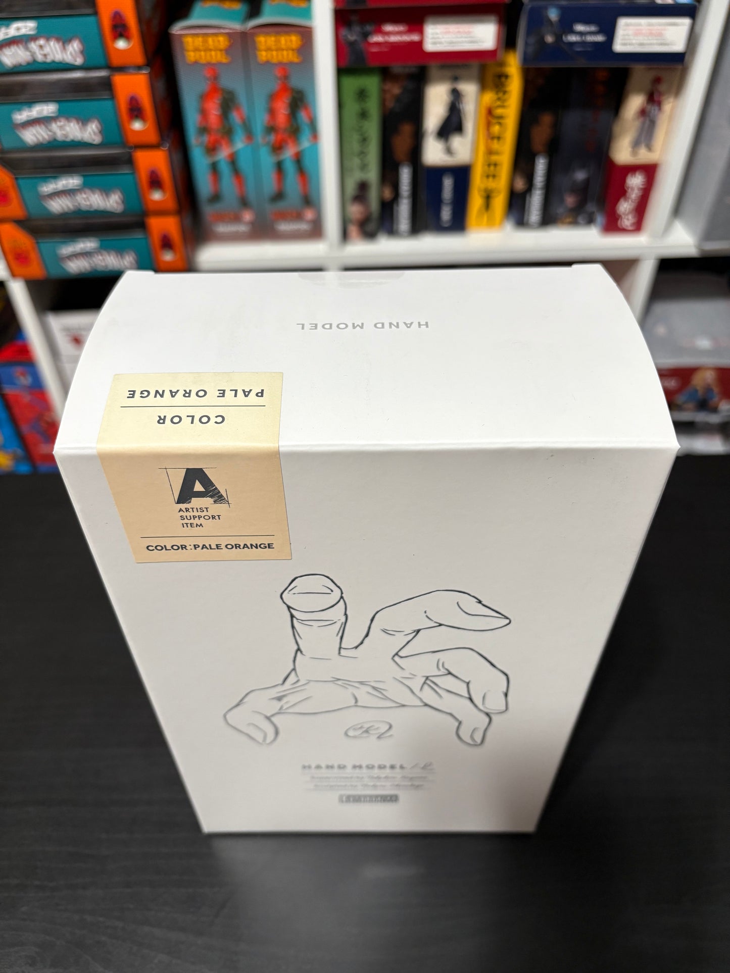 Left Hand Model Pale Orange ARTIST SUPPORT ITEM by Kotobukiya
