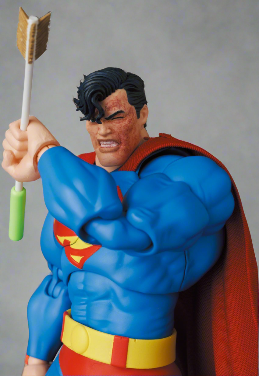 MAFEX No.161 Superman (Batman: The Dark Knight Returns)