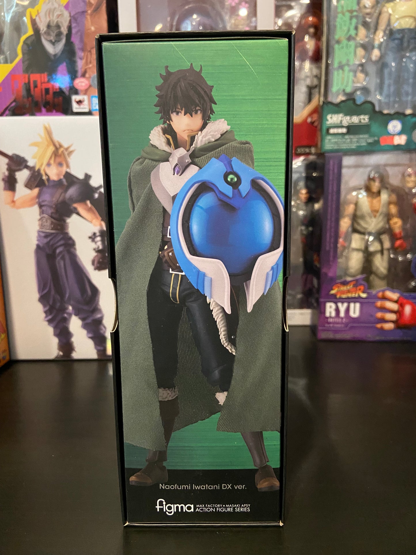 Figma Naofumi Iwatani: DX ver. (The Rising of the Shield Hero)