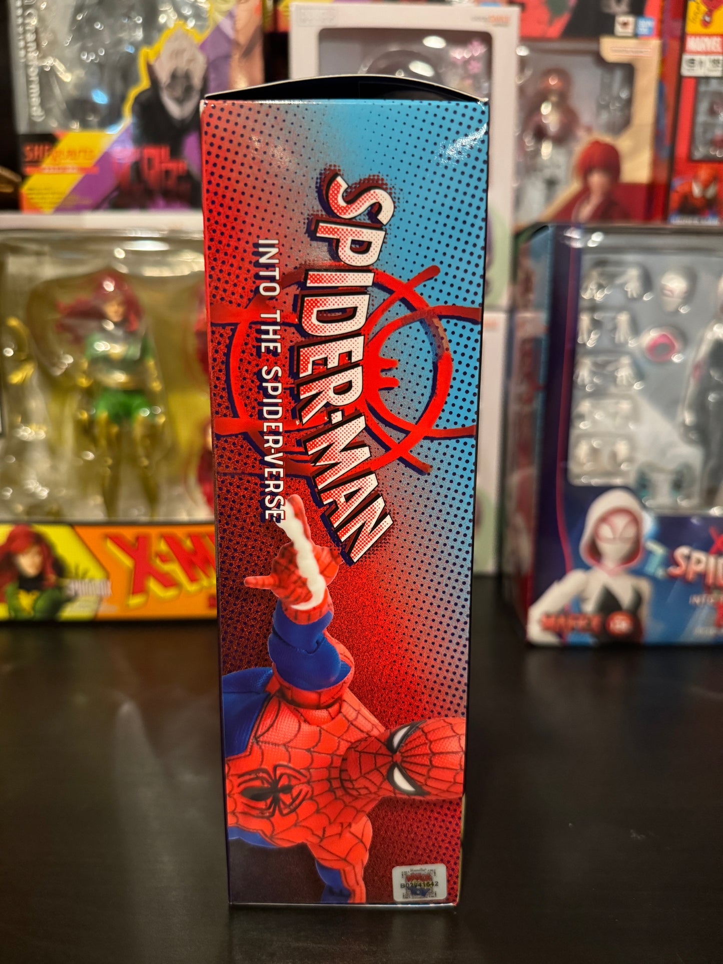 MAFEX No. 235 Spider-Man Peter B Parker Renewal Medicom