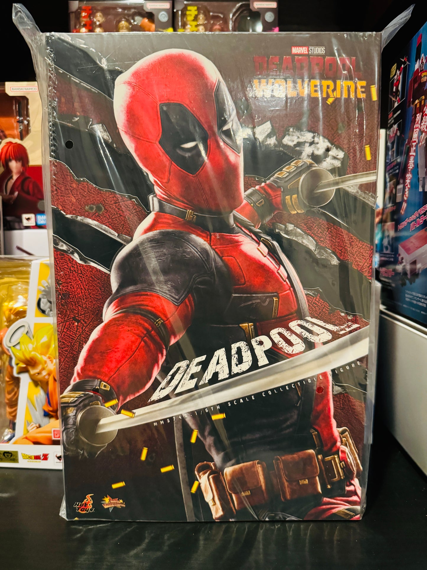 Hot toys Deadpool (Deadpool & Wolverine) 1/6 scale STANDARD ver.