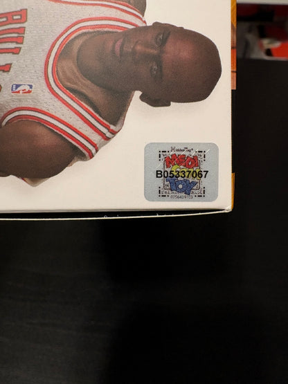 MAFEX No. 255 Michael Jordan (Chicago Bulls Home) by Medicom