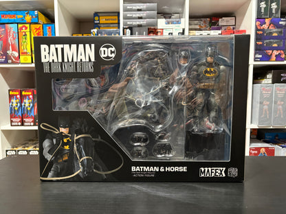 MAFEX No.205 Batman: The Dark Knight Returns Batman & Horse by Medicom