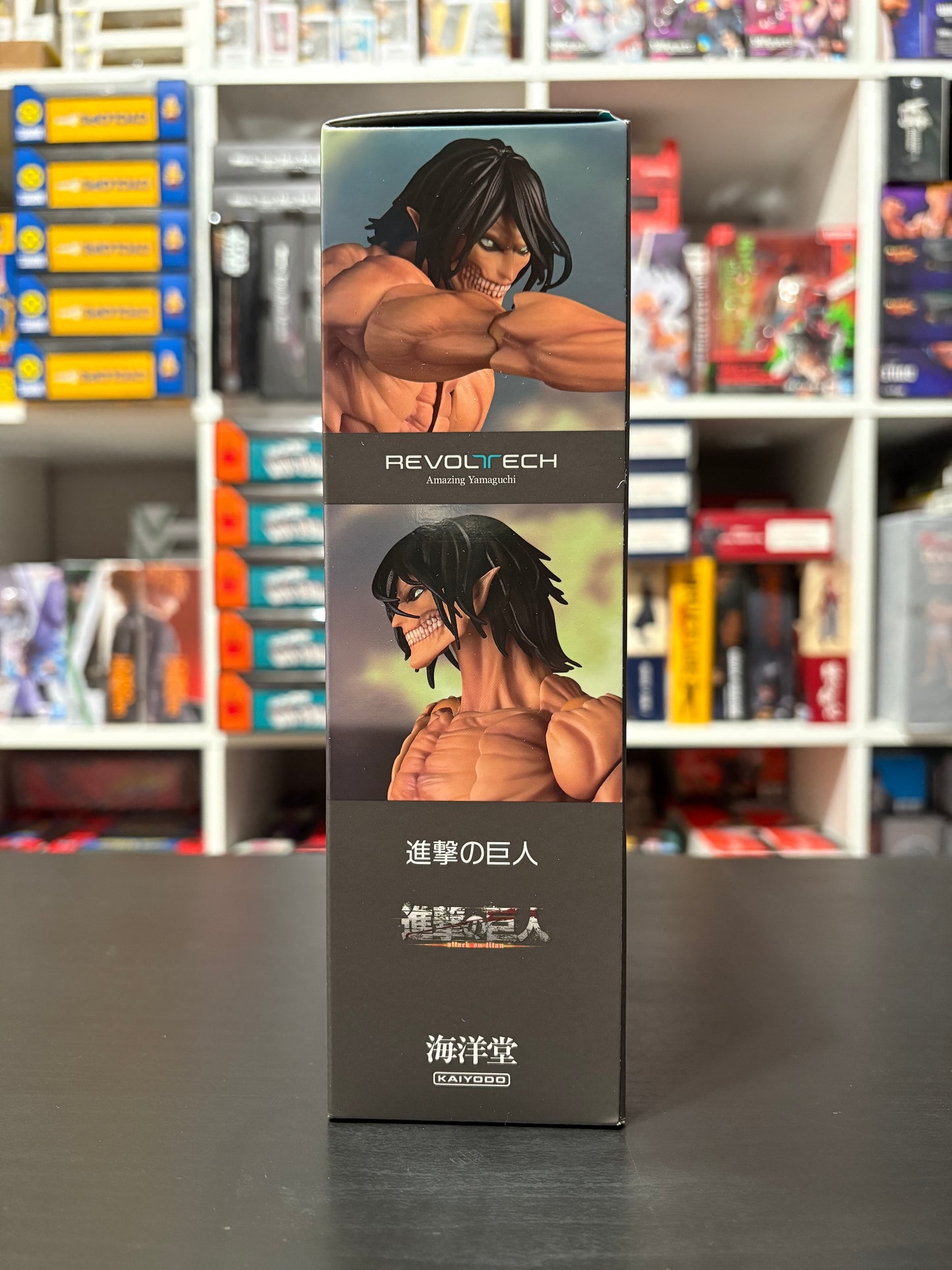 Revoltech Amazing Yamaguchi Attack on Titan Eren Yeager Titan by Kaiyodo