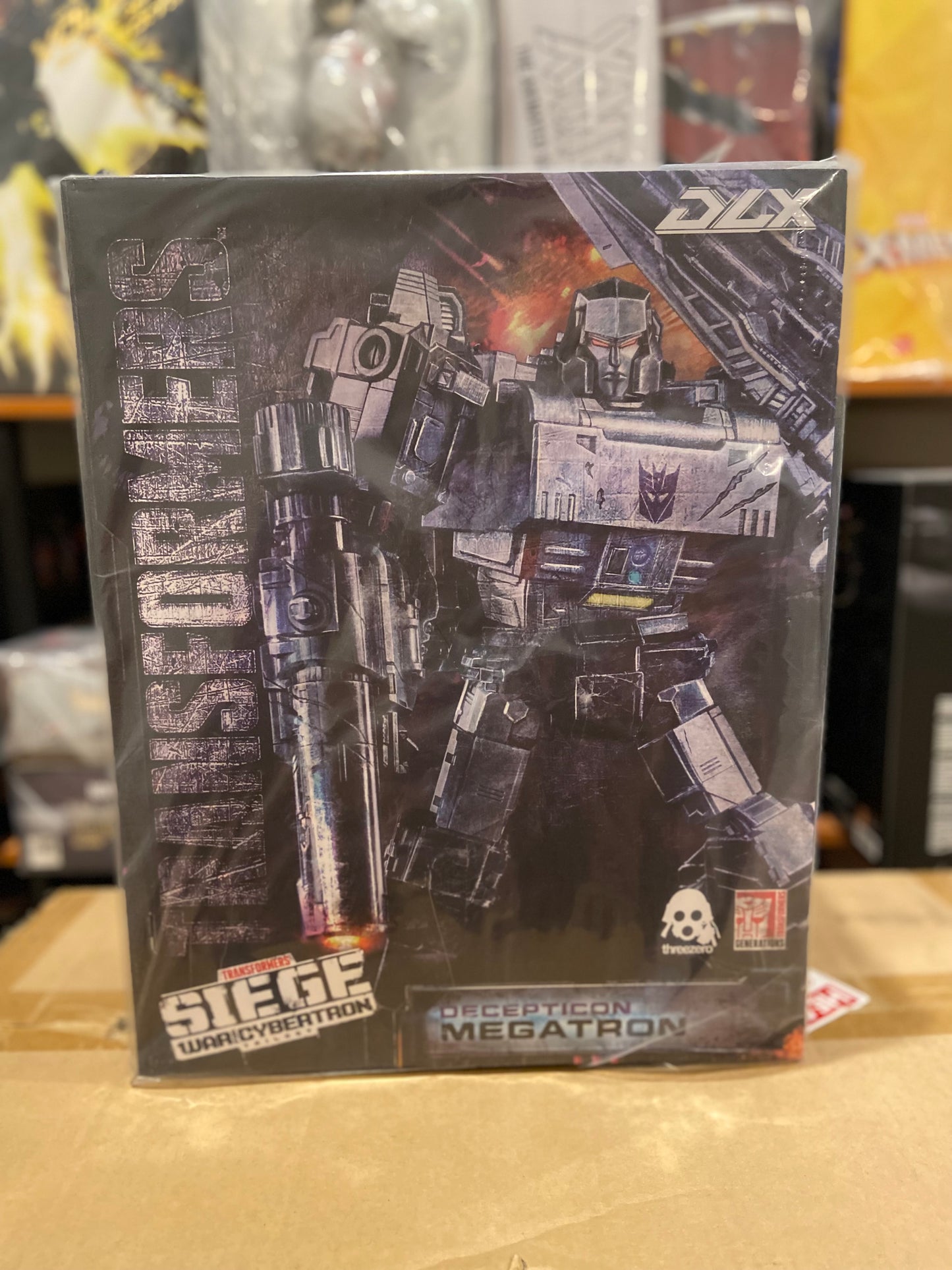 DLX Megatron
Transformers: War For Cybertron Trilogy by Hasbro x Threezero