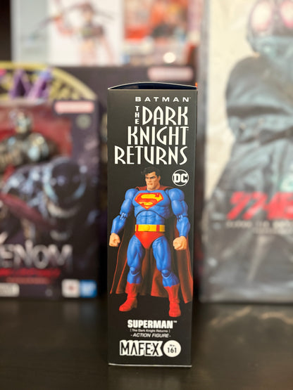 MAFEX No.161 Superman (Batman: The Dark Knight Returns)