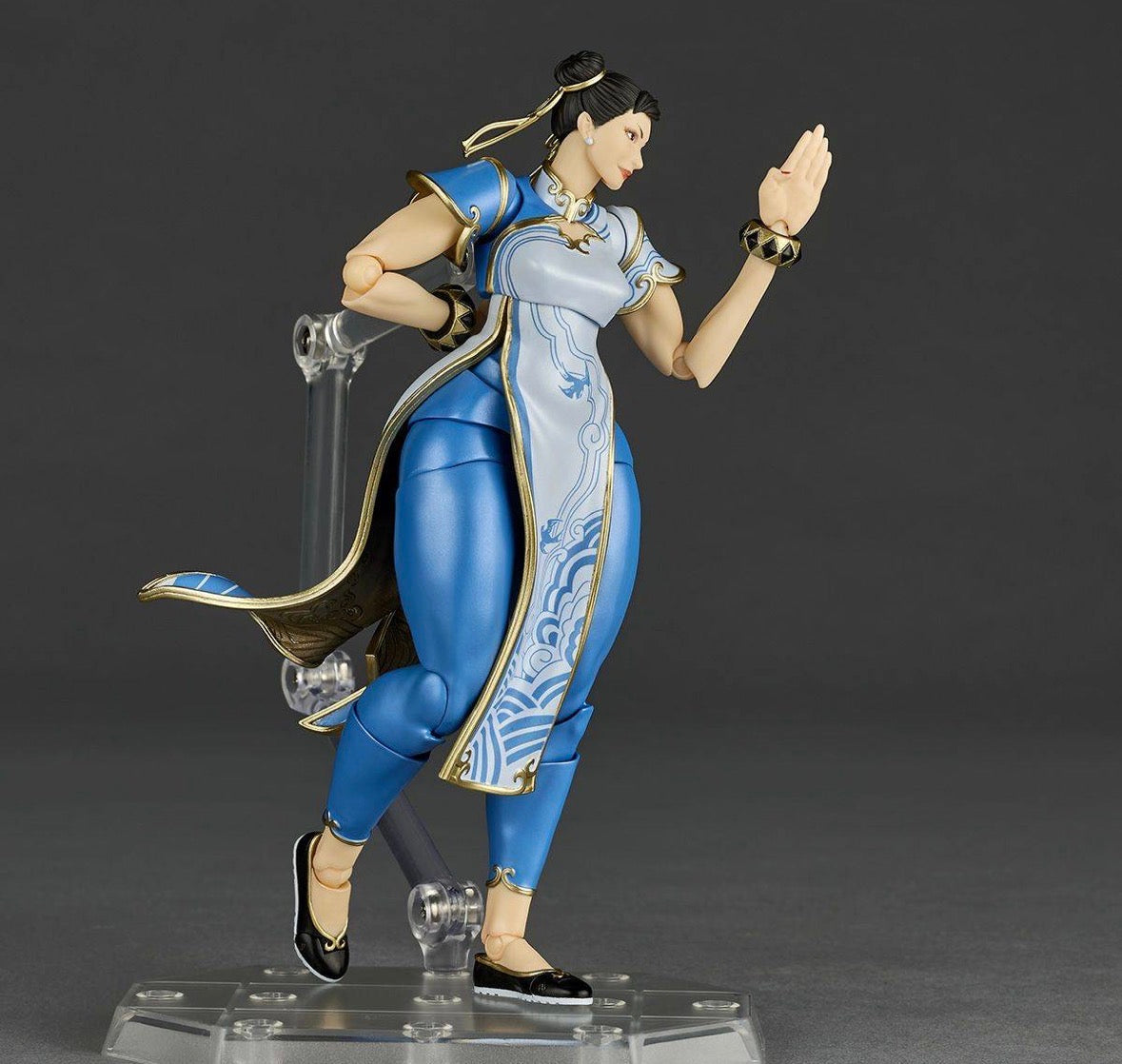 Revoltech Amazing Yamaguchi Chun-Li Street Fighter 6 by Kaiyodo