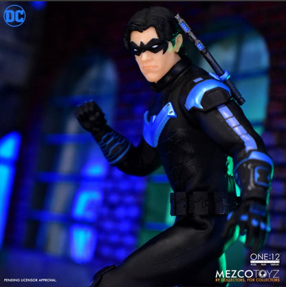 One:12 Collective Nightwing DC Comics by Mezco Toyz