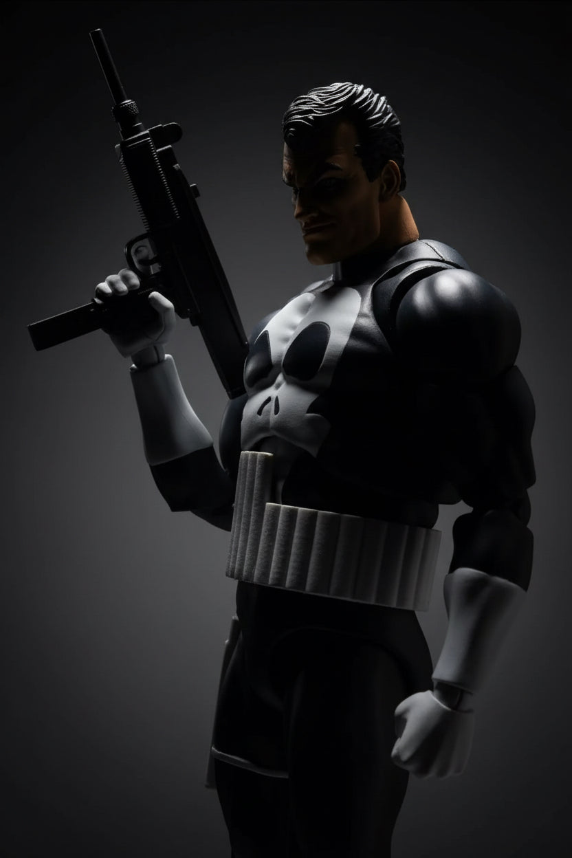 MAFEX No.136 The Punisher (Comic Ver.) by Medicom