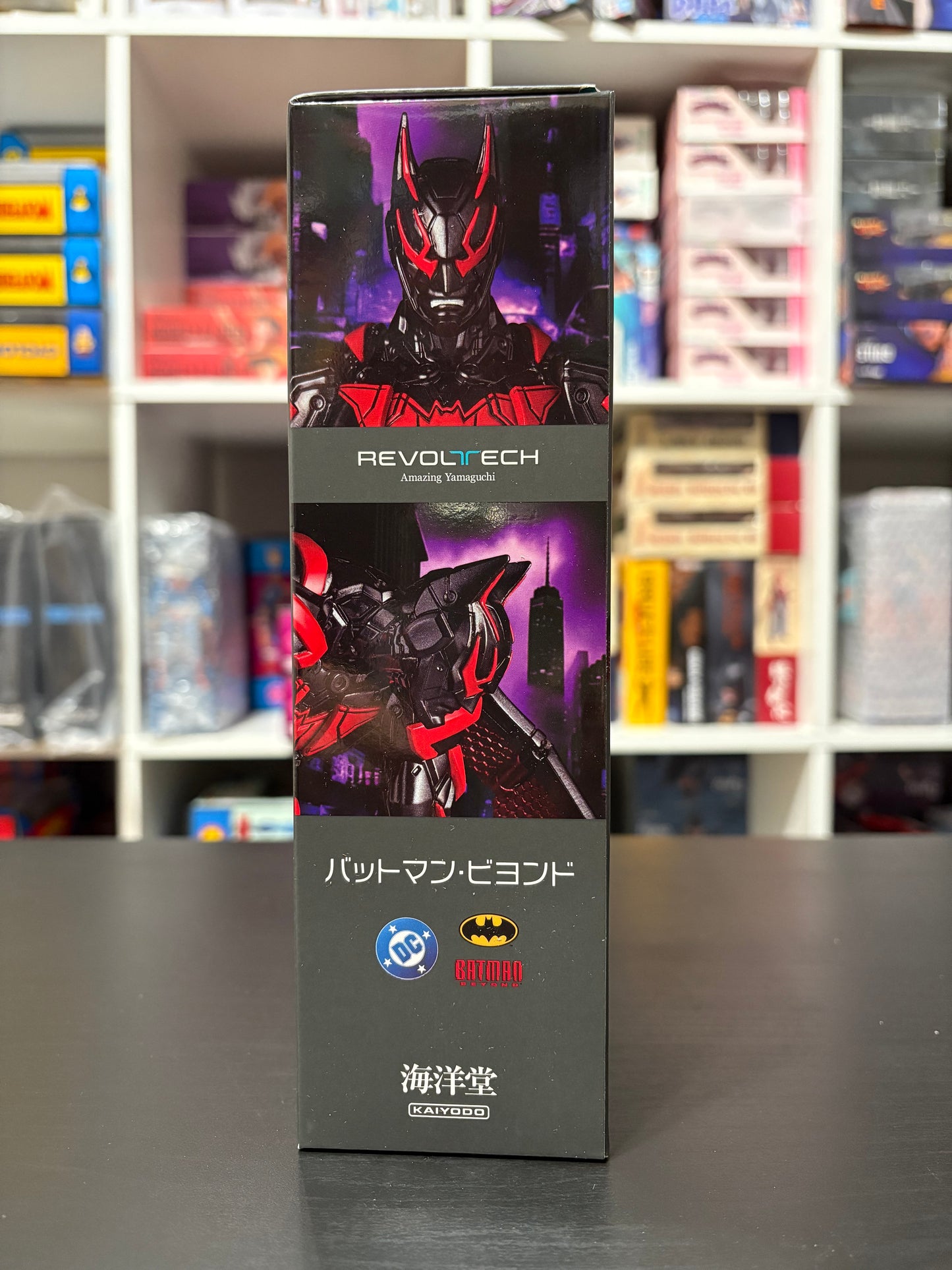 Revoltech Amazing Yamaguchi Batman Beyond by Kaiyodo
