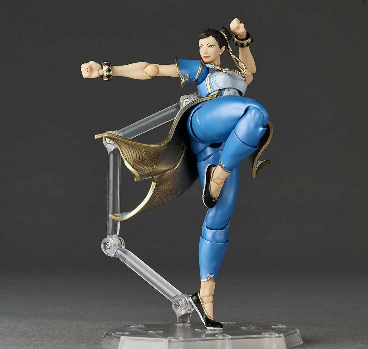 Revoltech Amazing Yamaguchi Chun-Li Street Fighter 6 by Kaiyodo