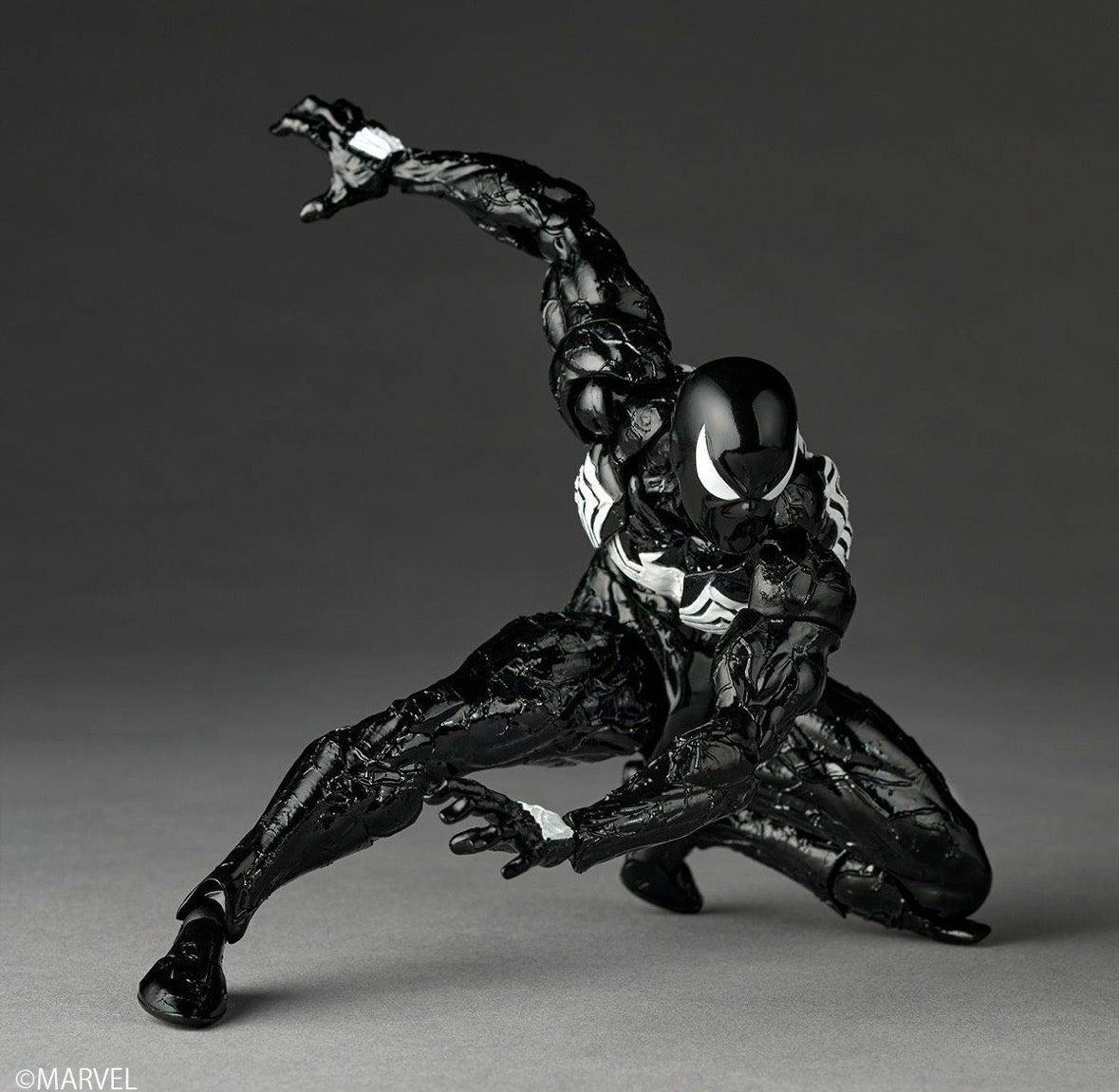 (Limit 1 per costumer) Revoltech Amazing Yamaguchi Symbiote Spider-Man with Limited Bonus Item by Kaiyodo