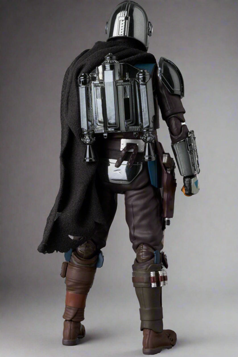 新品 マフェックス No.256 THE MANDALORIAN CHROME Star Wars: The 新品 マフェックス No.256 THE MANDALORIAN CHROME Star Wars: The