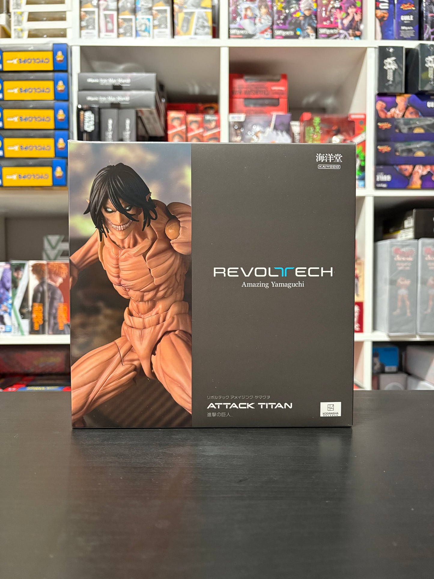 Revoltech Amazing Yamaguchi Attack on Titan Eren Yeager Titan by Kaiyodo