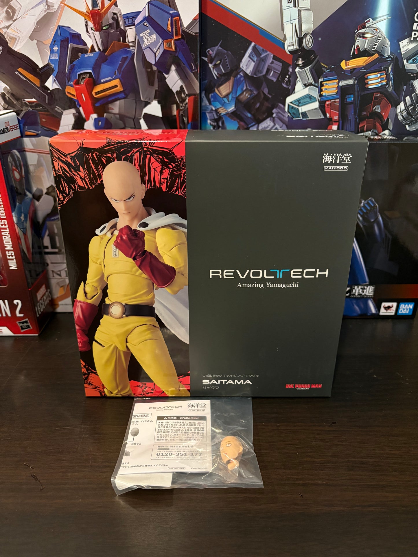 Revoltech Amazing Yamaguchi Saitama One Punch Man w/ Bonus Head Piece by Kaiyodo