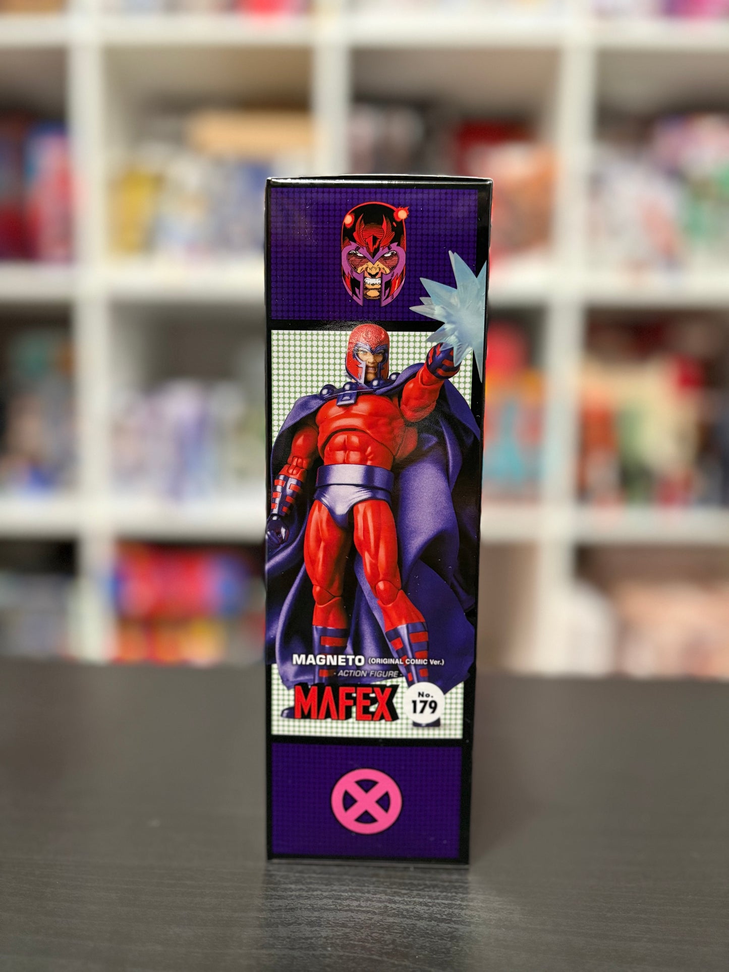 Marvel MAFEX No.179 Magneto by Medicom